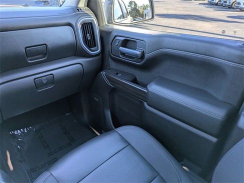 Used 2021 Chevrolet Silverado 1500 LT Trail Boss w/ Convenience Package II image 18