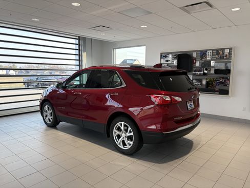 Used 2020 Chevrolet Equinox Premier image 3