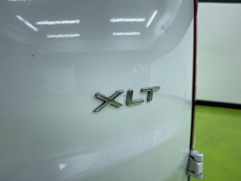 Used 2020 Ford Transit Connect XLT image 14