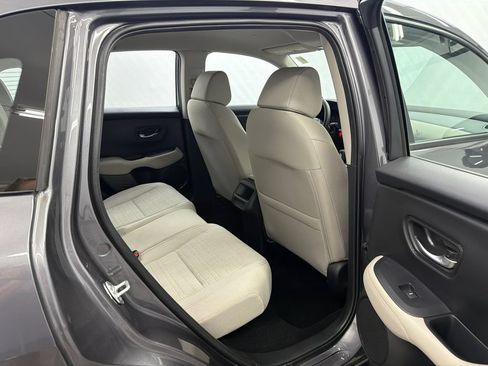 Used 2025 Honda HR-V LX image 15