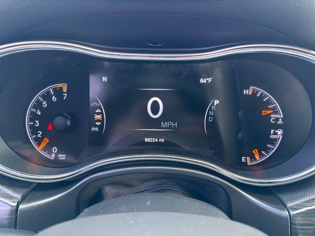 Used 2019 Jeep Grand Cherokee Laredo AWD/4WD image 22