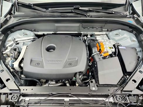 New 2026 Volvo XC60 T8 Plus image 29
