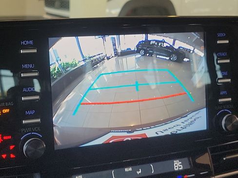 Certified 2023 Toyota Sienna XLE image 18