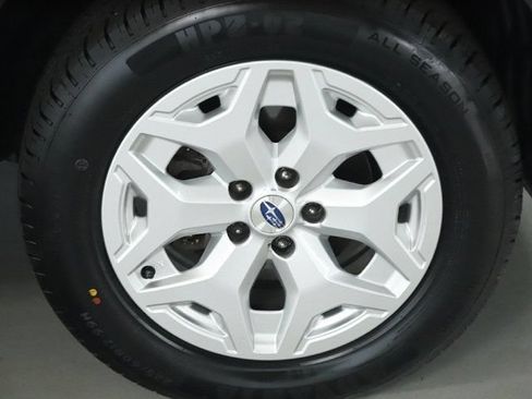 Used 2019 Subaru Forester w/ Popular Package #1 AWD/4WD image 10