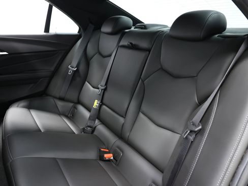 Used 2023 Cadillac CT4 Luxury w/ Sun And Sound Package image 3