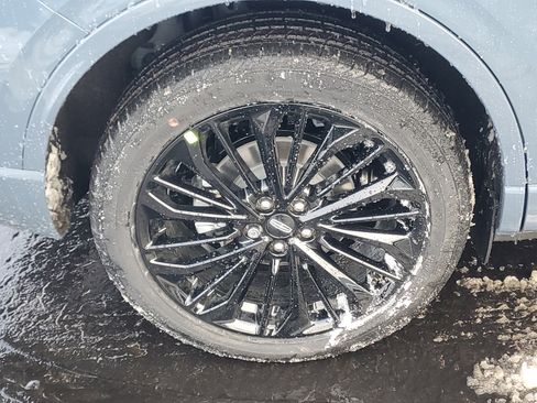 New 2026 Lincoln Corsair Premiere image 5