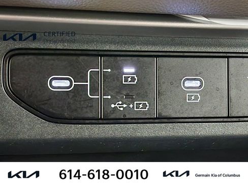 Certified 2025 Kia Carnival image 32