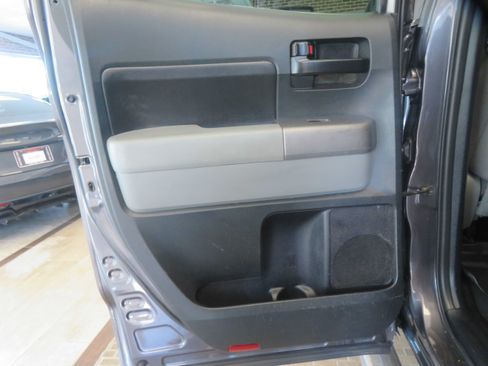 Used 2012 Toyota Tundra 4x4 Double Cab w/ Tow Pkg image 15