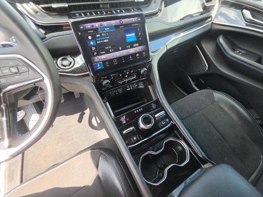 Used 2022 Jeep Grand Cherokee Trailhawk AWD/4WD image 5