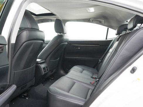 Used 2018 Lexus ES 350 w/ Premier Package FWD image 16