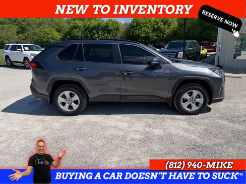 Used 2021 Toyota RAV4 XLE AWD/4WD image 9