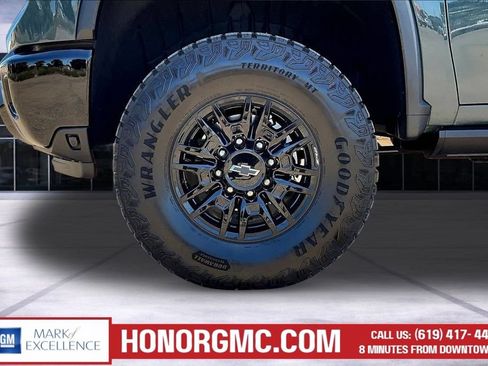 Used 2026 Chevrolet Silverado 2500 ZR2 AWD/4WD image 39