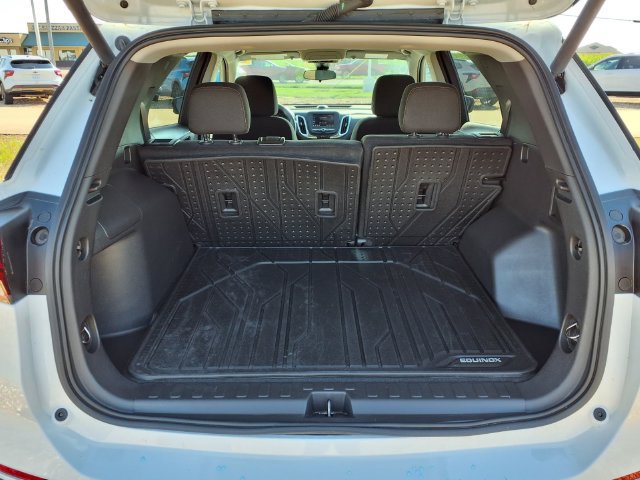 Used 2024 Chevrolet Equinox LT w/ LPO, Floor Liner Package FWD image 23