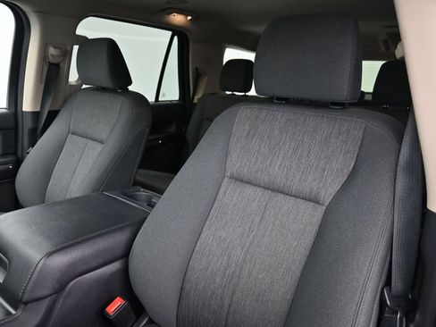 Used 2024 Ford Expedition XLT RWD image 5