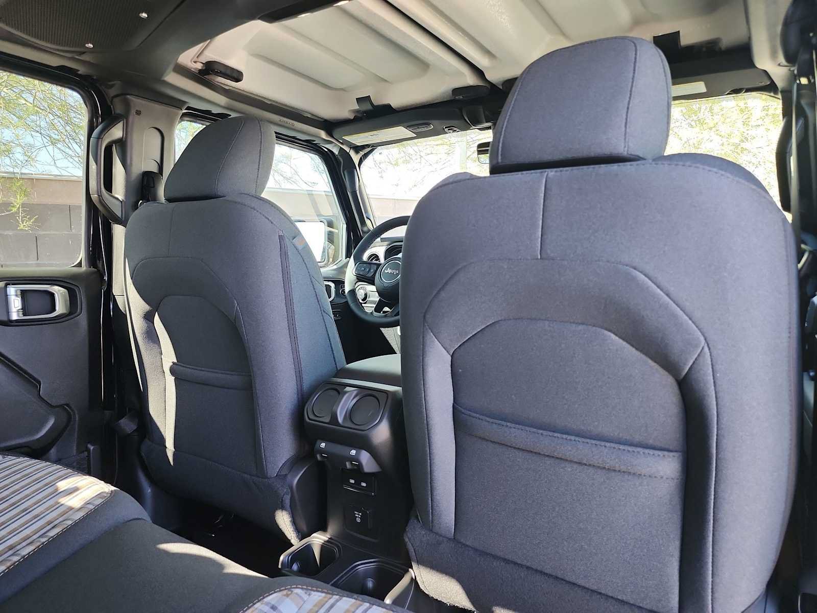 New 2026 Jeep Gladiator Sport AWD/4WD image 16