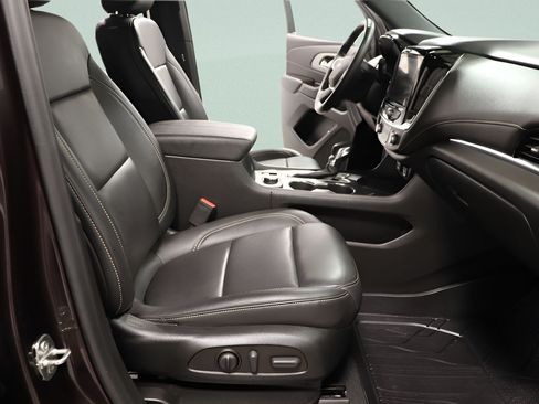 Used 2023 Chevrolet Traverse LT w/ LPO, Floor Liner Package AWD/4WD image 32