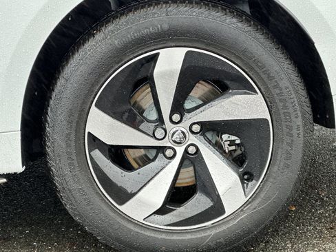 New 2025 Jaguar F-PACE R-Dynamic S image 13