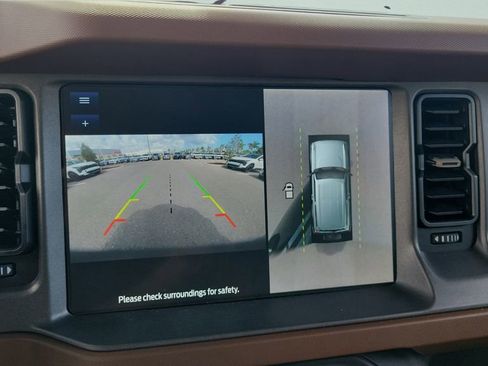 Used 2024 Ford Bronco Outer Banks image 25