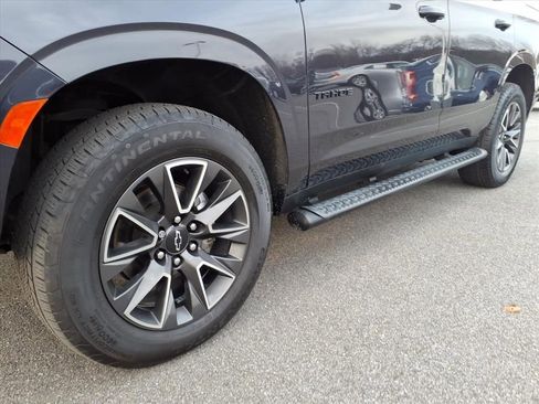 Used 2022 Chevrolet Tahoe Z71 w/ Z71 Off-Road Package image 10