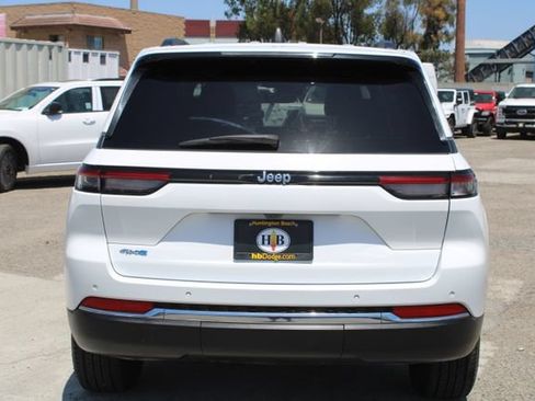 Used 2024 Jeep Grand Cherokee Limited 4xe AWD/4WD image 5