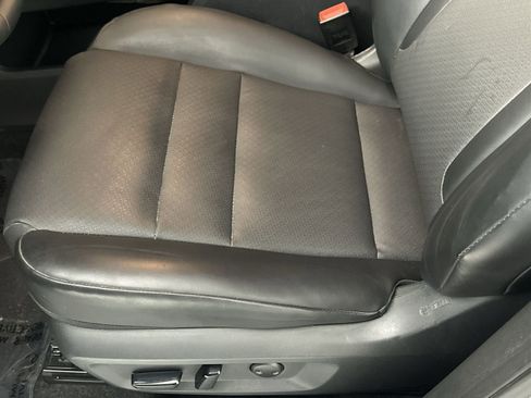 Certified 2025 Nissan Rogue SV w/ SV Premium Package FWD image 12