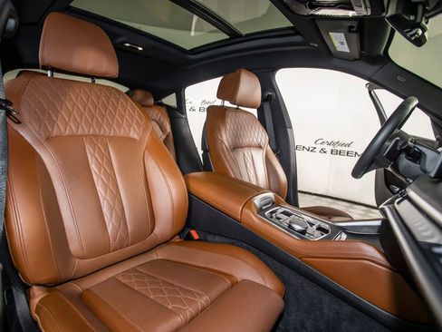 Used 2025 BMW X6 xDrive40i w/ Climate Comfort Package image 21