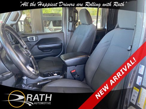 Used 2020 Jeep Gladiator Sport w/ Quick Order Package 24S AWD/4WD image 11