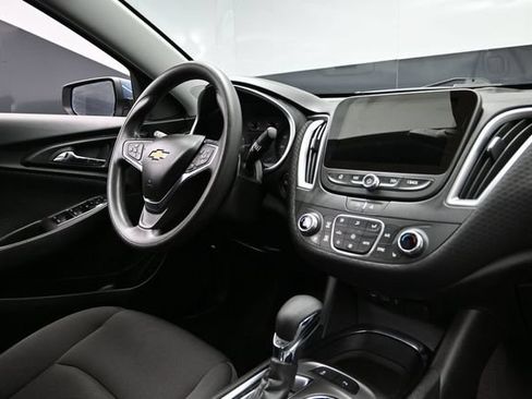Used 2024 Chevrolet Malibu LT FWD image 15