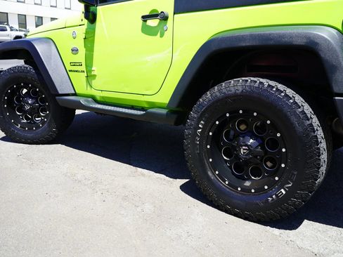 Used 2013 Jeep Wrangler Sport AWD/4WD image 6