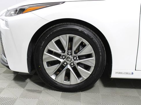 Used 2021 Toyota Mirai w/ Advanced Technology Package RWD image 32