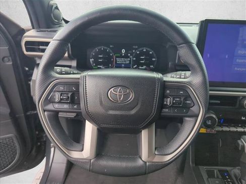 Certified 2025 Toyota 4Runner Limited AWD/4WD image 11