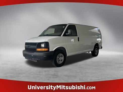 Used 2015 Chevrolet Express 2500 RWD image 1