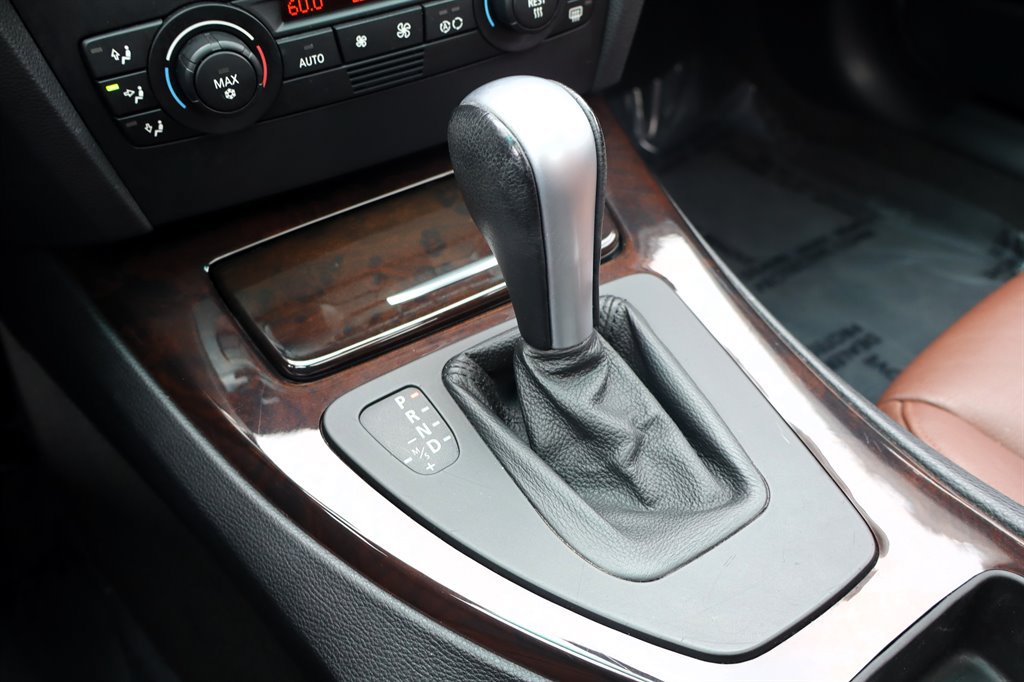 Used 2006 BMW 325i Sedan RWD image 24