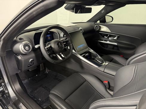 Used 2022 Mercedes-Benz SL 63 AMG 4MATIC image 4