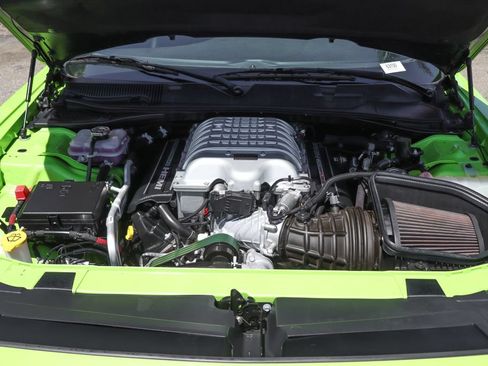 Used 2019 Dodge Challenger SRT Hellcat Redeye RWD image 11