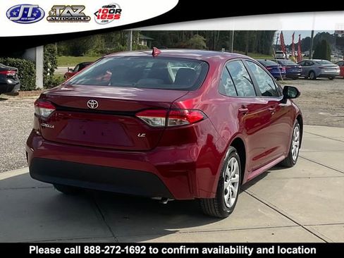 Used 2024 Toyota Corolla LE image 7