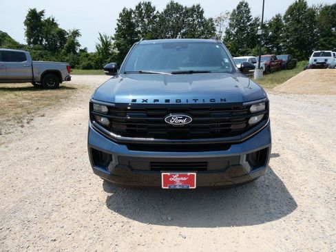 New 2027 Ford Expedition Platinum w/ Stealth Appearance Package AWD/4WD image 9