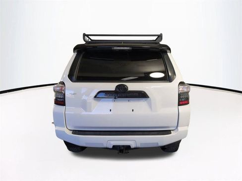 Used 2020 Toyota 4Runner Venture image 6