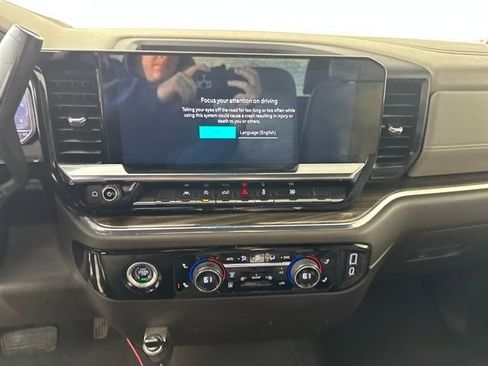 Used 2023 Chevrolet Silverado 1500 LT AWD/4WD image 21