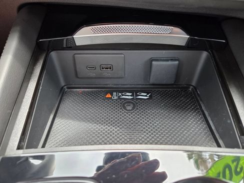 Used 2025 Buick Envision Preferred AWD/4WD image 30