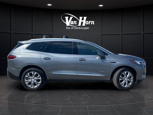 Used 2018 Buick Enclave Avenir w/ Avenir Technology Package AWD/4WD image 8