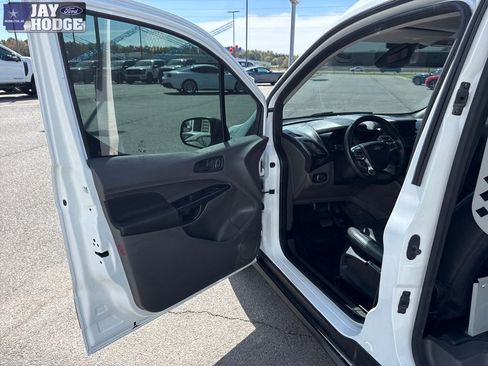 Used 2023 Ford Transit Connect XL image 17