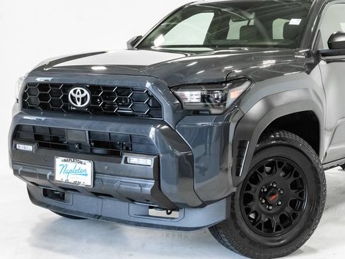 Used 2025 Toyota 4Runner TRD Off-Road Premium AWD/4WD image 2