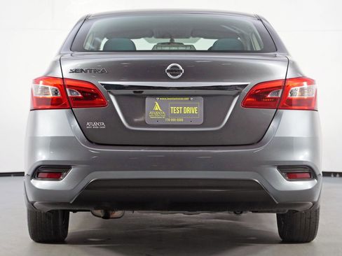 Used 2019 Nissan Sentra S image 10