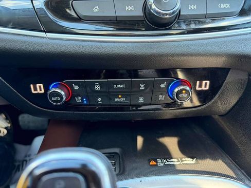 Used 2020 Buick Enclave Avenir w/ Avenir Technology Package image 11