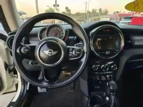 Used 2018 MINI Cooper 2-Door Hardtop FWD image 18