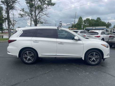 Used 2019 INFINITI QX60 Luxe w/ Essential Package FWD image 10