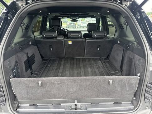 Used 2024 Land Rover Discovery Metropolitan Edition AWD/4WD image 19
