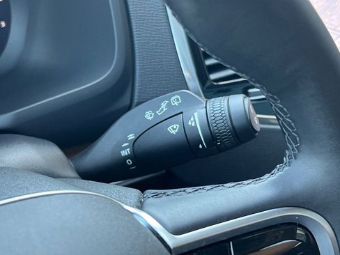 Used 2025 Volvo XC90 B6 Plus image 33