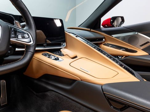 Used 2023 Chevrolet Corvette Stingray Preferred Conv w/ Z51 Performance Package RWD image 13